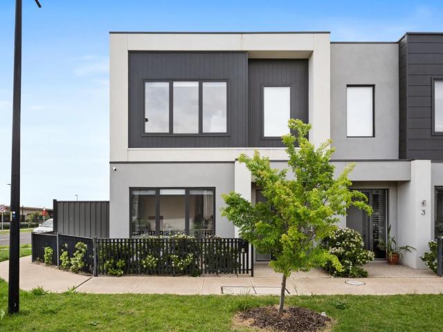 house 1 Aldan Way, Truganina