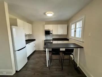 House 1 Bedroom For Rent Barrie ON 1800 ES102846686