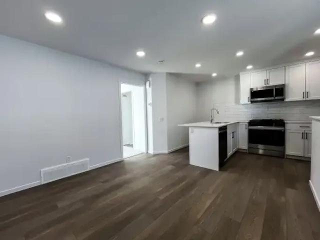 House 1 Bedroom For Rent Edmonton AB 1300 ES105859460