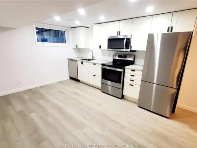 House 1 Bedroom For Rent Windsor ON 1300 ES105782401