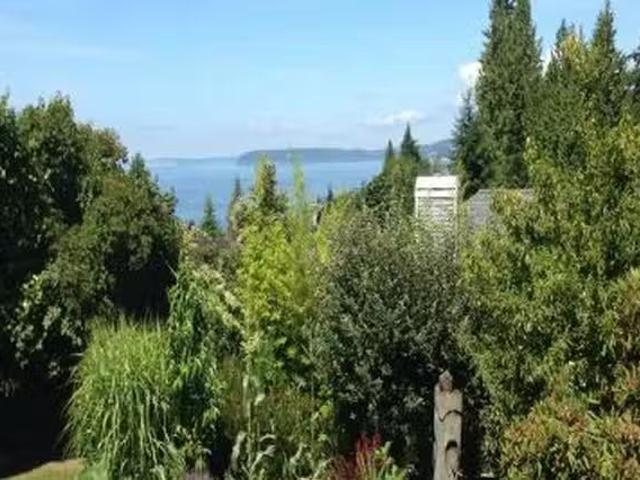 House 1 bedrooms in Edmonds