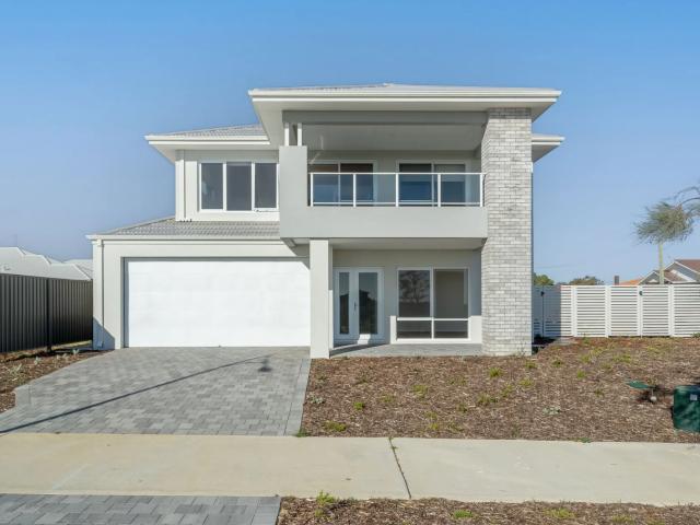 house 27 Sabina Drive, Madora Bay