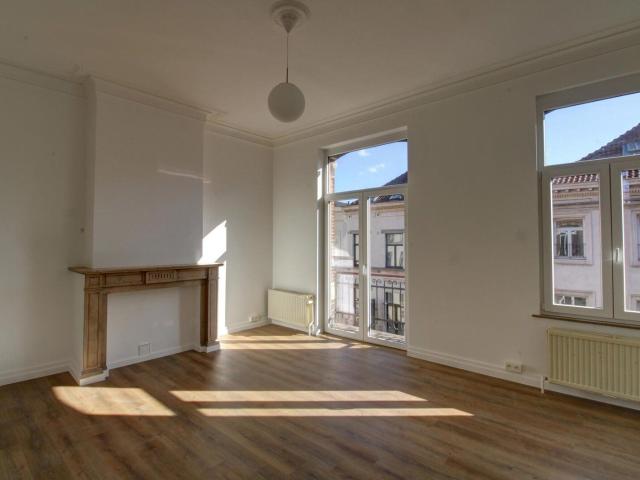 House ±240 m² with courtyard & terraces, coliving only