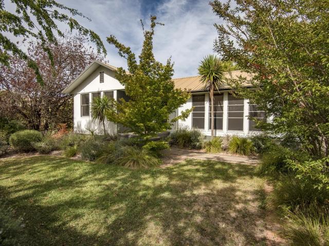 house 25 Carrington Street, Deakin