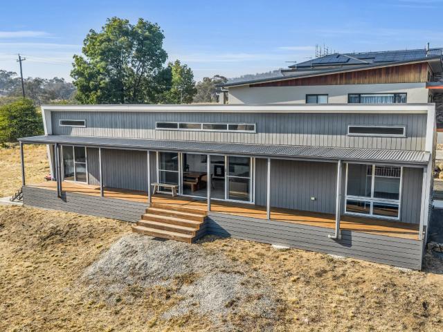 house 25 Heysen Drive, East Jindabyne