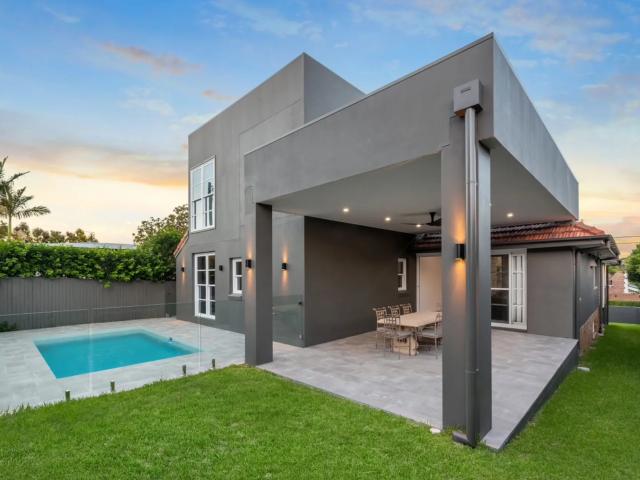 house 26 Kitchener Road, Ascot