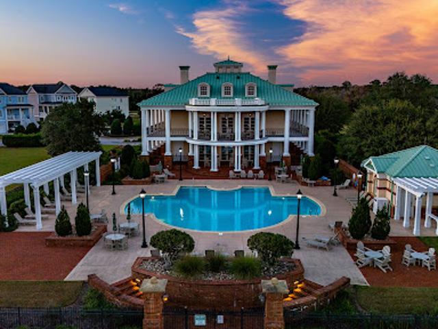 House with pool