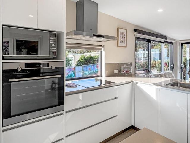 House 2 Bedroom For Rent Coles Bay TAS 889000 ES106004841