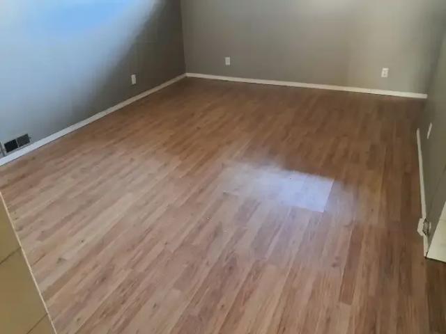 House 2 Bedroom For Rent Calgary AB 900 ES105337550