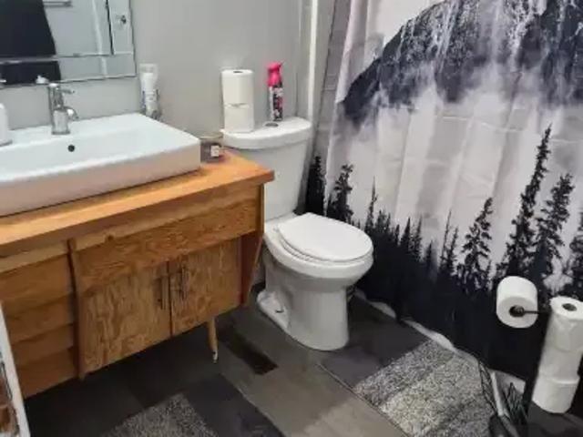 House 2 Bedroom For Rent Calgary AB 1650 ELS105435125