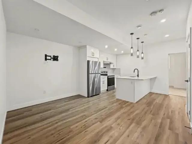House 2 Bedroom For Rent Calgary AB 1800 ES105554385