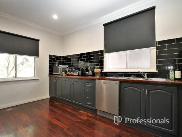House 2 Bedroom For Rent Carey Park WA 600 ES105990563