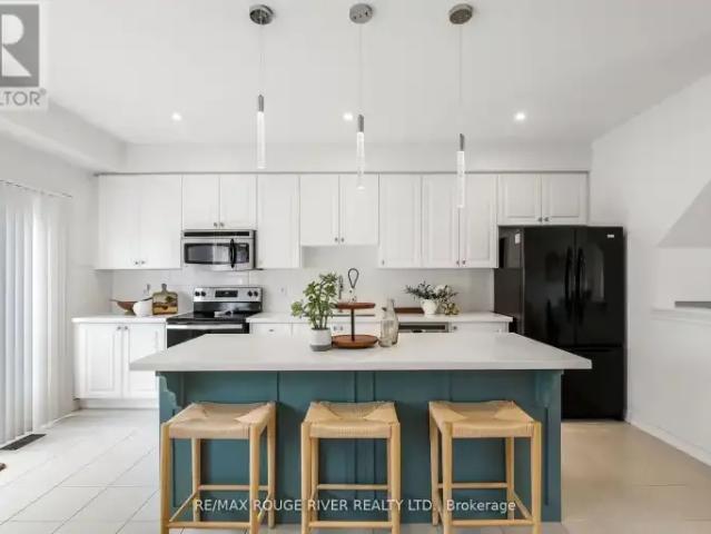 House 2 Bedroom For Rent Ajax ON 3400 ES105486629