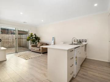 House 2 Bedroom For Rent Armstrong Creek VIC ES102439574