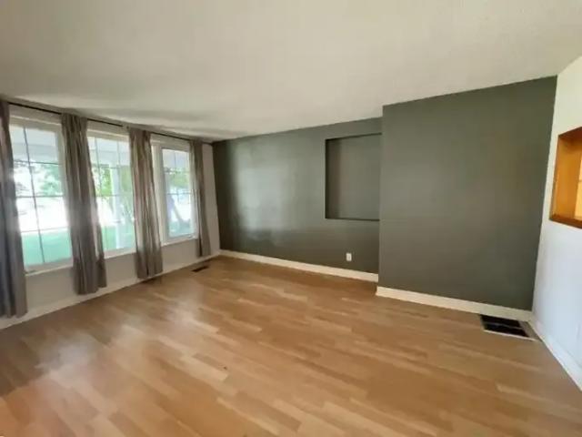 House 2 Bedroom For Rent Barrie ON 2100 ES104142576