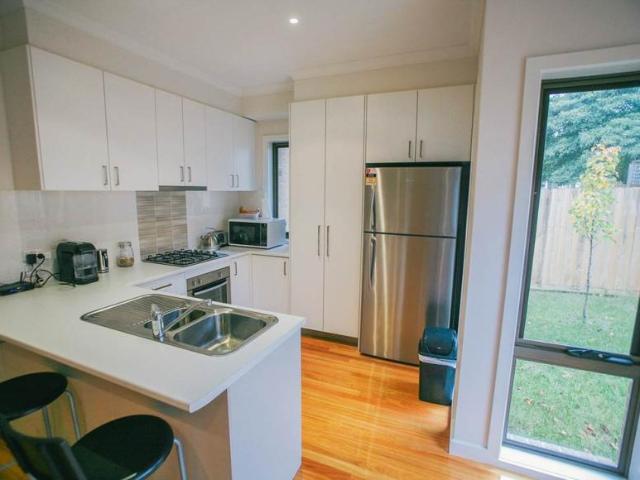 House 2 Bedroom For Rent Blackburn North VIC 595 ES105362664