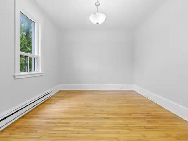 House 2 Bedroom For Rent Gatineau QC 1350 ES105071805