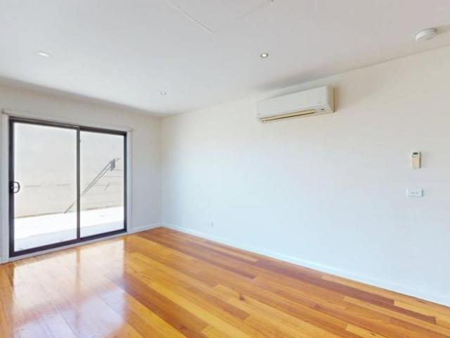 House 2 Bedroom For Rent Glenroy VIC 525 ES105606021