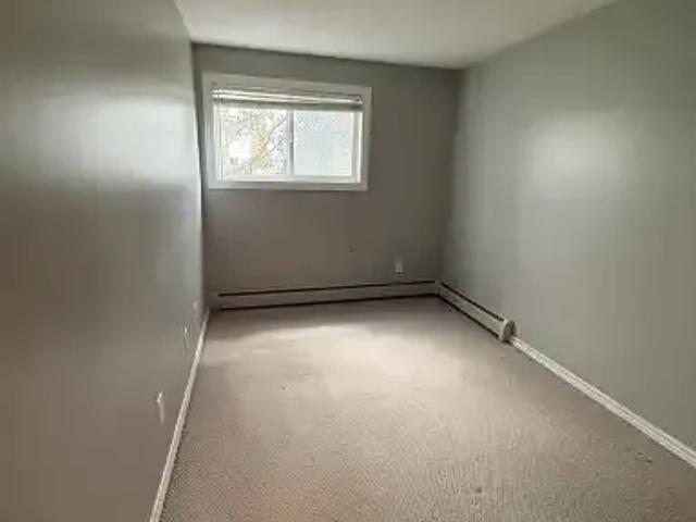 House 2 Bedroom For Rent Edmonton AB 1350 ES104957527