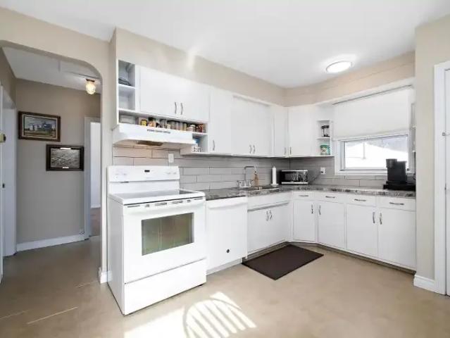 House 2 Bedroom For Rent Edmonton AB 1850 ES105642814