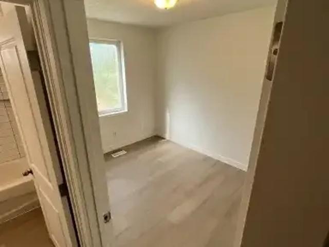 House 2 Bedroom For Rent Edmonton AB 2000 ES104877031