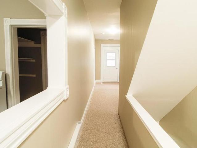 House 2 Bedroom For Rent Fergus ON 1825 ES96376914