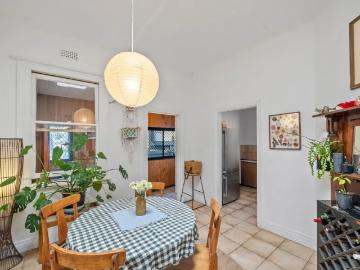 House 2 Bedroom For Rent Kensington VIC ES102431554