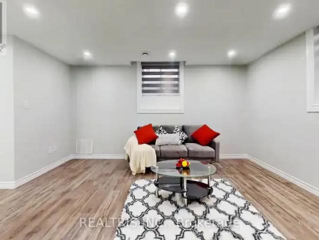 House 2 Bedroom For Rent Kitchener ON 1800 ES102752720