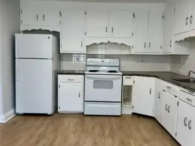 House 2 Bedroom For Rent Kitchener ON 1900 ES101186239