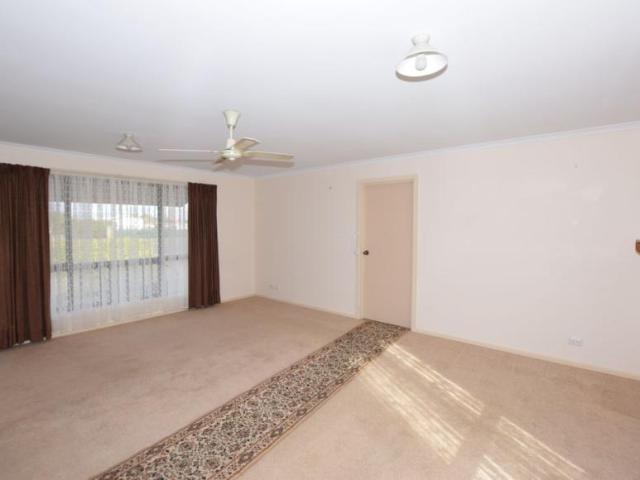 House 2 Bedroom For Rent Kingscote, SA 330 ES102913948