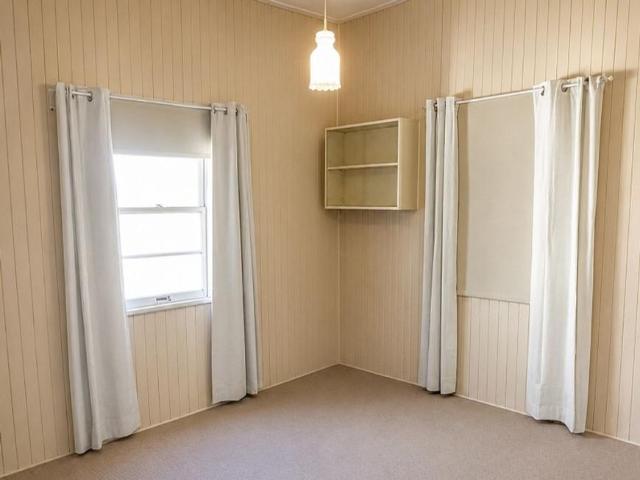 House 2 Bedroom For Rent Harlaxton, QLD 450 ES105284926