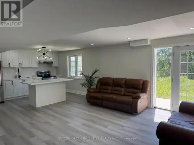 House 2 Bedroom For Rent Innisfil ON 1750 ES103594460