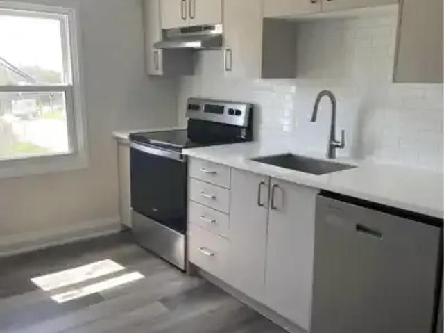House 2 Bedroom For Rent Innisfil ON 2000 ES104957705