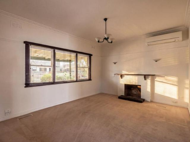 House 2 Bedroom For Rent Oakleigh South VIC 700000 ES105825825