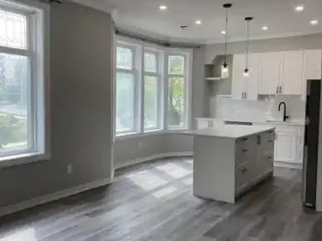 House 2 Bedroom For Rent London ON 2095 ES104506802