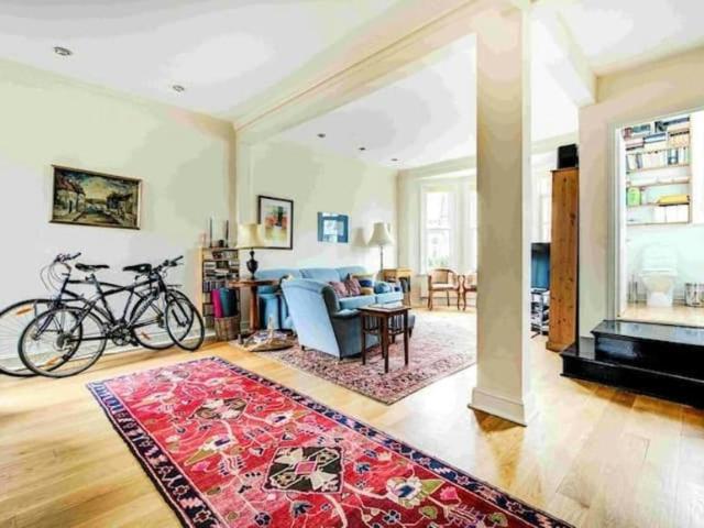 House 2 Bedroom For Rent London London 6411 ES105740426