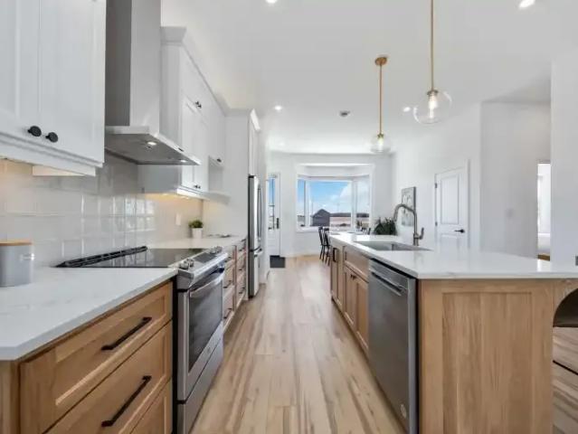 House 2 Bedroom For Rent Lambton Shores ON 2450 ES105526115