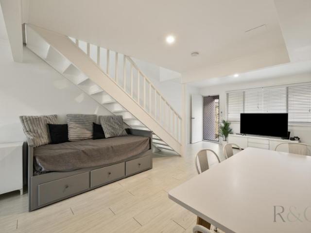 House 2 Bedroom For Rent Mountain Creek QLD 725000 ES103925878