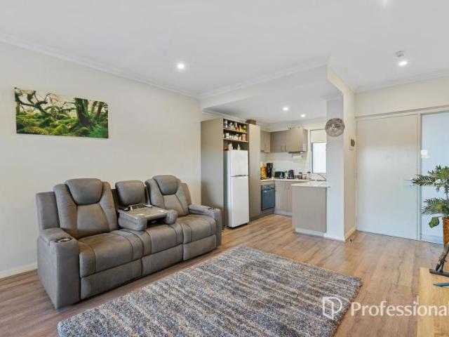 House 2 Bedroom For Rent Midland WA ES105972460