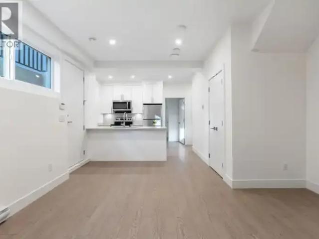 House 2 Bedroom For Rent North Vancouver BC 2240 ES106118294