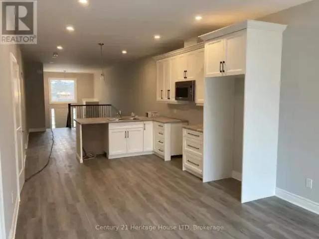 House 2 Bedroom For Rent Niagara Falls ON 2500 ES103840334