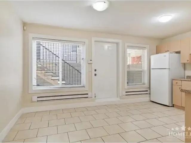 House 2 Bedroom For Rent Surrey BC 1475 ES105543606