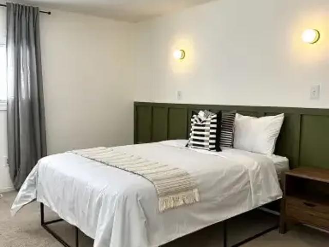 House 2 Bedroom For Rent Sylvan Lake AB 2500 ELS105235045