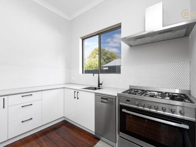 House 2 Bedroom For Rent Perth, WA ES102668116