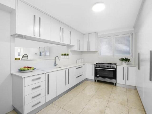House 2 Bedroom For Rent Roselands NSW 1100 ES105976981
