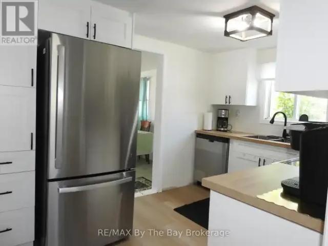 House 2 Bedroom For Rent Wasaga Beach ON 3000 ELS105309389