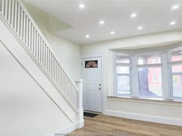 House 2 Bedroom For Rent Windsor ON 1700 ES105281965