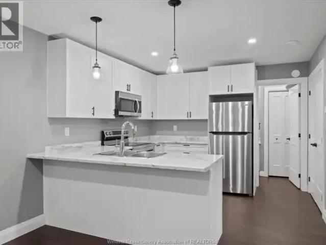 House 2 Bedroom For Rent Windsor ON 1770 ES105004881
