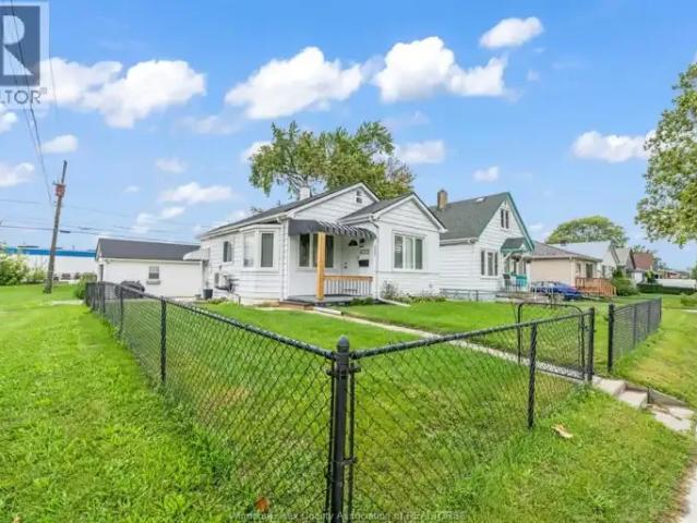 House 2 Bedroom For Rent Windsor ON 2250 ES105394890