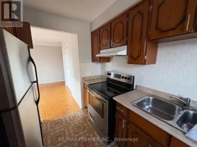 House 2 Bedroom For Rent Vaughan ON 2250 ES105309398